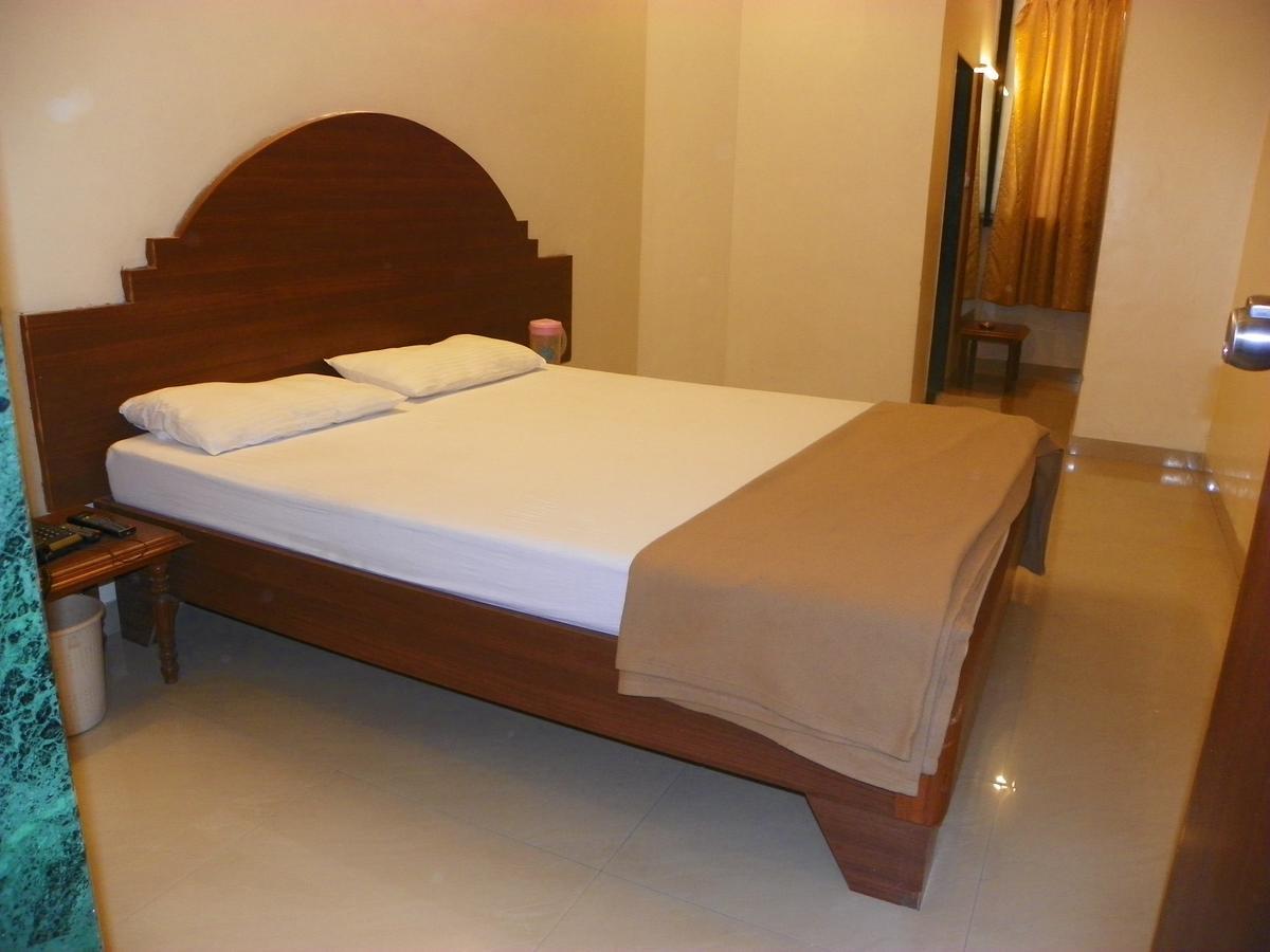 Hotel Rajdeep Púna Kültér fotó
